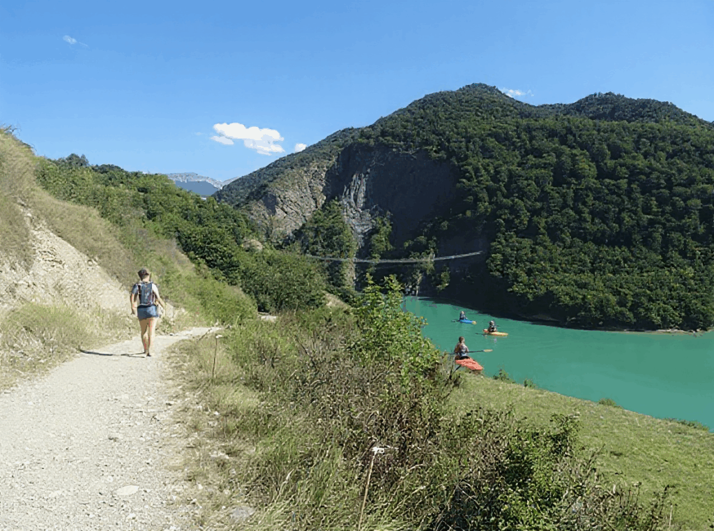 randonnée autour du lac de monteynard